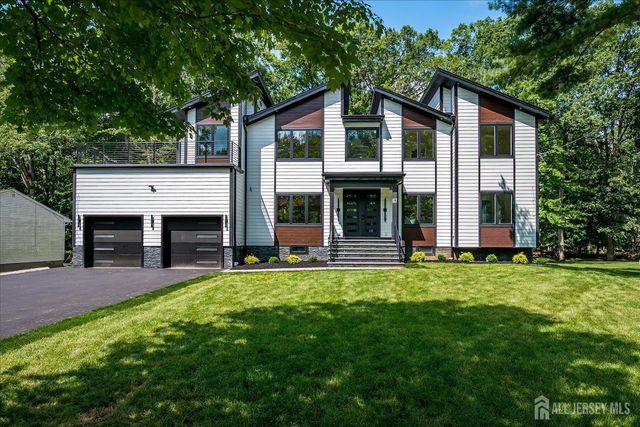 67 Falcon Road, Livingston, NJ 07039