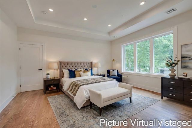 67 Falcon Road, Livingston, NJ 07039