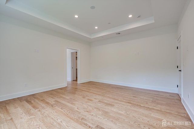 67 Falcon Road, Livingston, NJ 07039