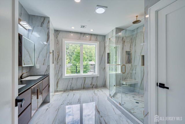 67 Falcon Road, Livingston, NJ 07039