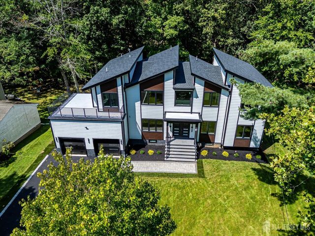 67 Falcon Road, Livingston, NJ 07039