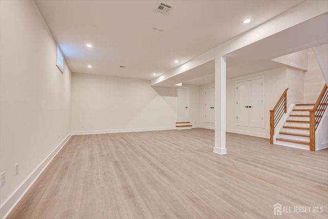 67 Falcon Road, Livingston, NJ 07039
