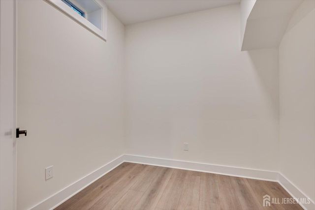 67 Falcon Road, Livingston, NJ 07039