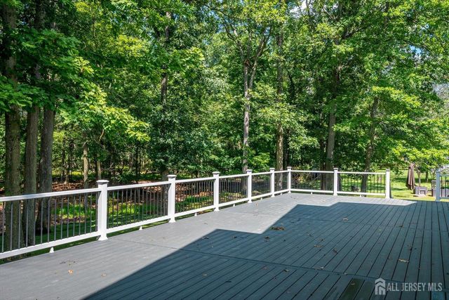 67 Falcon Road, Livingston, NJ 07039