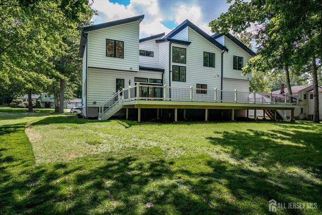 67 Falcon Road, Livingston, NJ 07039