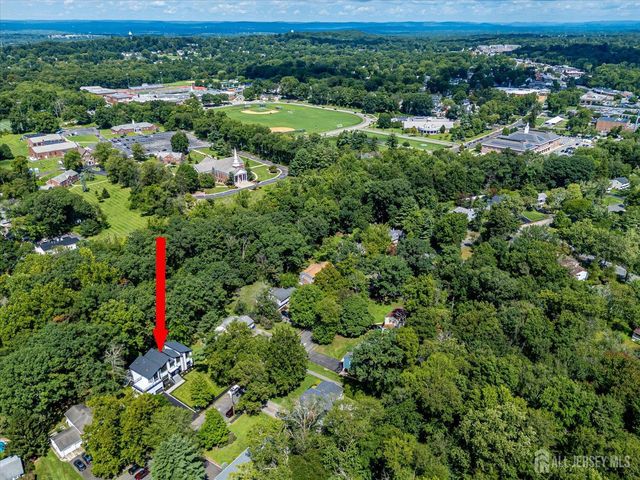 67 Falcon Road, Livingston, NJ 07039
