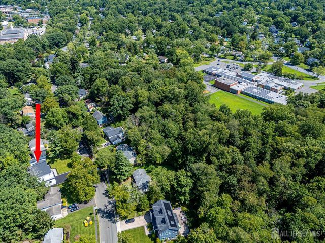 67 Falcon Road, Livingston, NJ 07039