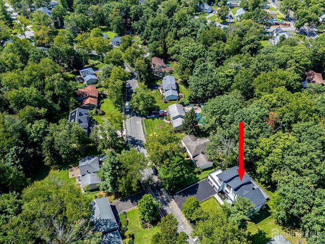 67 Falcon Road, Livingston, NJ 07039