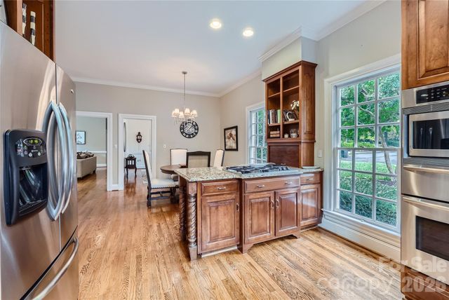 2560 Morrocroft Lane, Charlotte, NC 28211