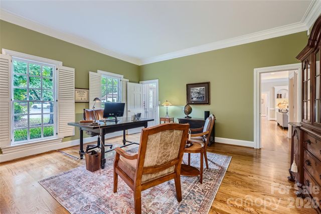 2560 Morrocroft Lane, Charlotte, NC 28211