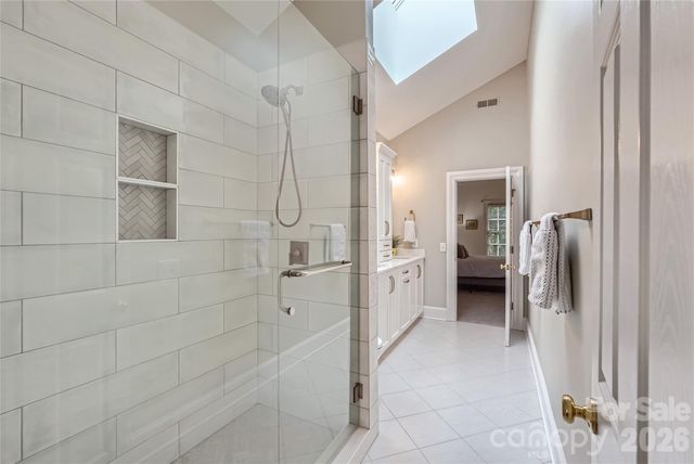 2560 Morrocroft Lane, Charlotte, NC 28211