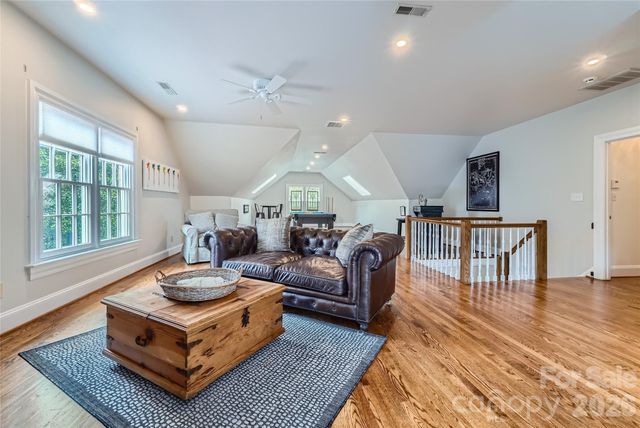 2560 Morrocroft Lane, Charlotte, NC 28211