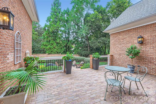 2560 Morrocroft Lane, Charlotte, NC 28211