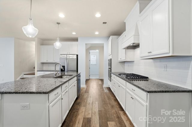 432 Sandbar Point, Lake Wylie, SC 29710