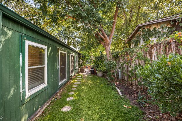 301 Dove Creek DR, Round Rock, TX 78664