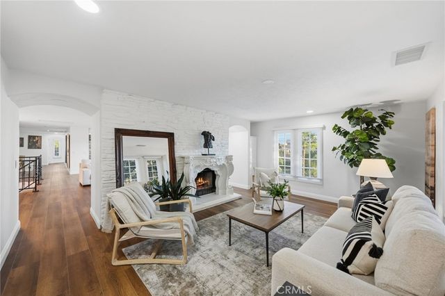 40900 Via Los Altos, Temecula, CA 92591