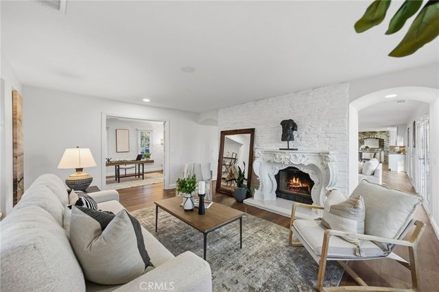 40900 Via Los Altos, Temecula, CA 92591
