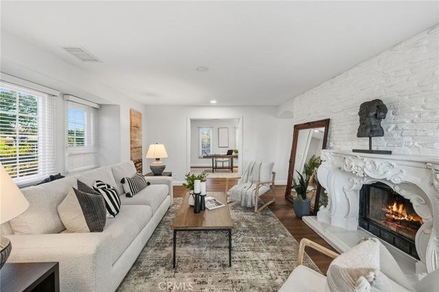 40900 Via Los Altos, Temecula, CA 92591