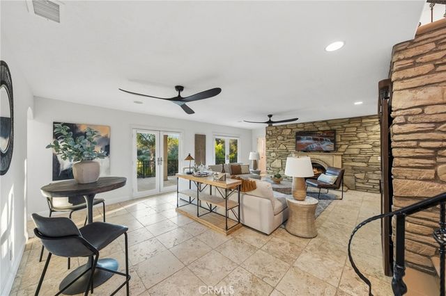 40900 Via Los Altos, Temecula, CA 92591