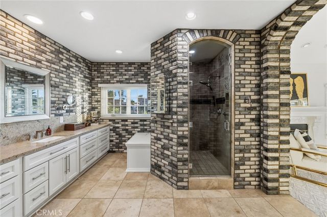 40900 Via Los Altos, Temecula, CA 92591