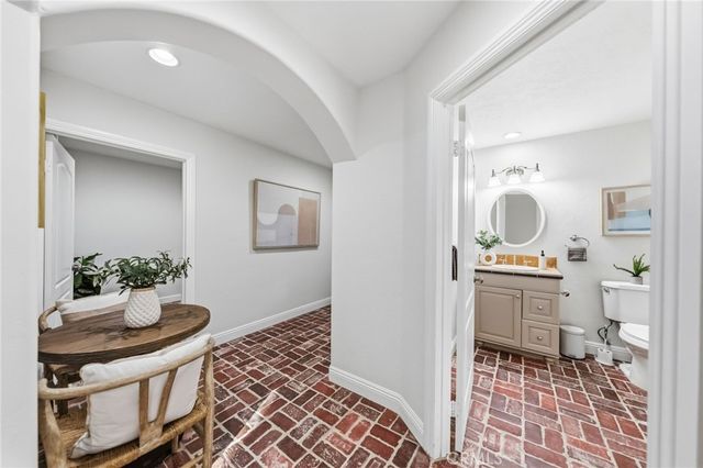 40900 Via Los Altos, Temecula, CA 92591