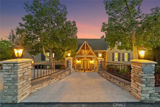 40900 Via Los Altos, Temecula, CA 92591