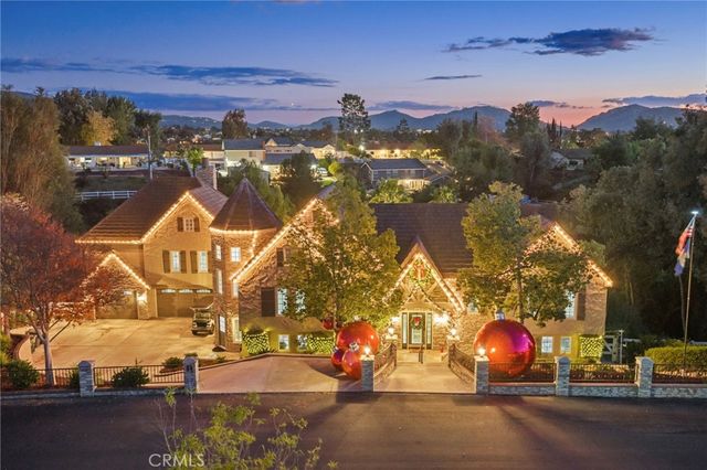 40900 Via Los Altos, Temecula, CA 92591