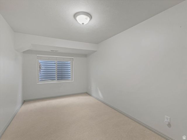 15228 S EAGLE CHASE DR, Draper, UT 84020