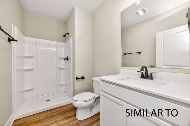 16708 Walnut Meadows Circle, Urbandale, IA 50323