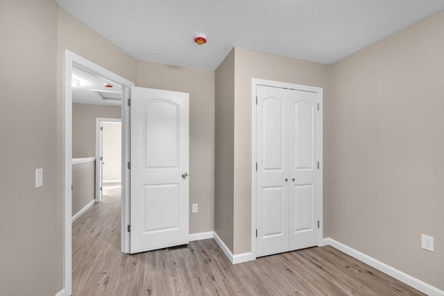 121-123 Putnam Cir 121, Springfield, MA 01104