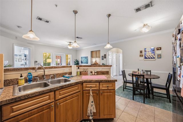 1245 SW 9TH ROAD 202, Gainesville, FL 32601