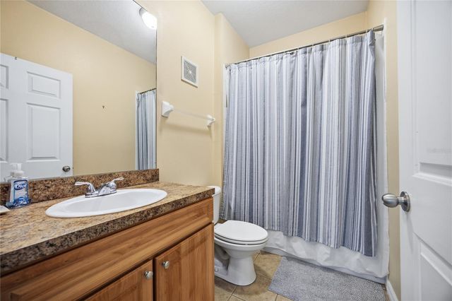 1245 SW 9TH ROAD 202, Gainesville, FL 32601