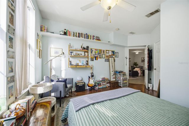 1245 SW 9TH ROAD 202, Gainesville, FL 32601