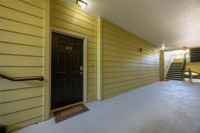 1245 SW 9TH ROAD 202, Gainesville, FL 32601