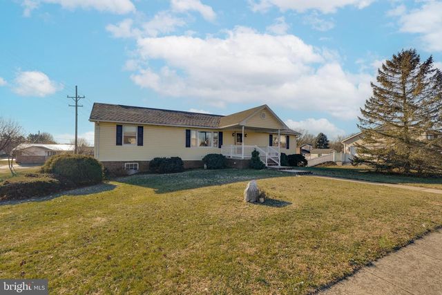 408 CAROLLE ST, Greencastle, PA 17225