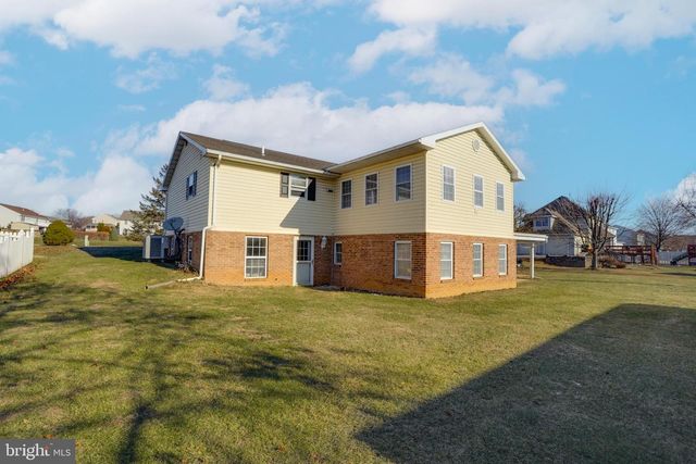 408 CAROLLE ST, Greencastle, PA 17225