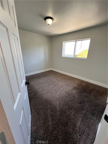 600 N Rose Avenue B, Compton, CA 90221