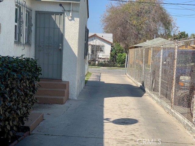 600 N Rose Avenue B, Compton, CA 90221