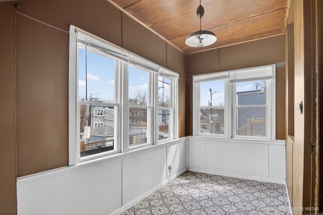 1011 N Menard Avenue, Chicago, IL 60651