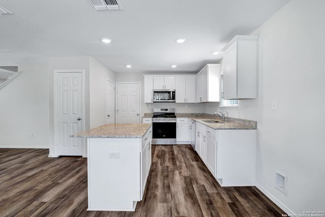 7359 YUCCA PLACE, San Antonio, TX 78253