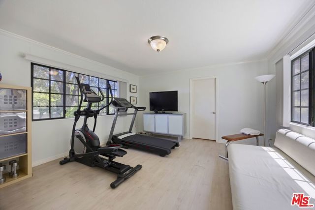 19540 Wells Drive, Los Angeles, CA 91356