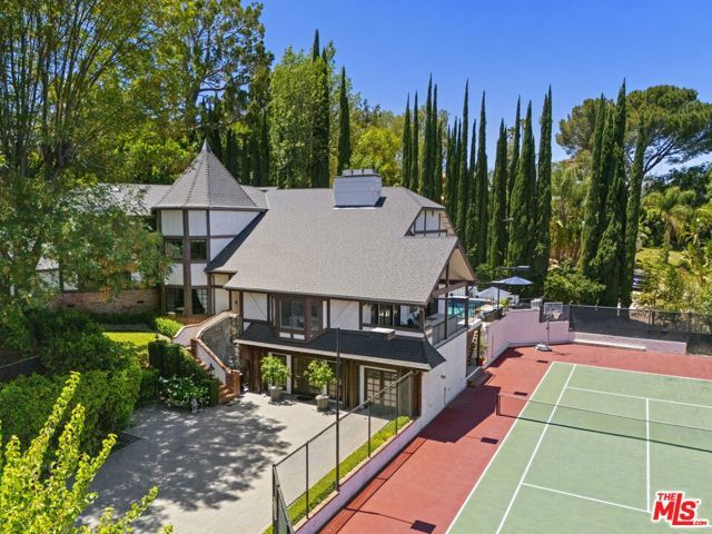 19540 Wells Drive, Los Angeles, CA 91356