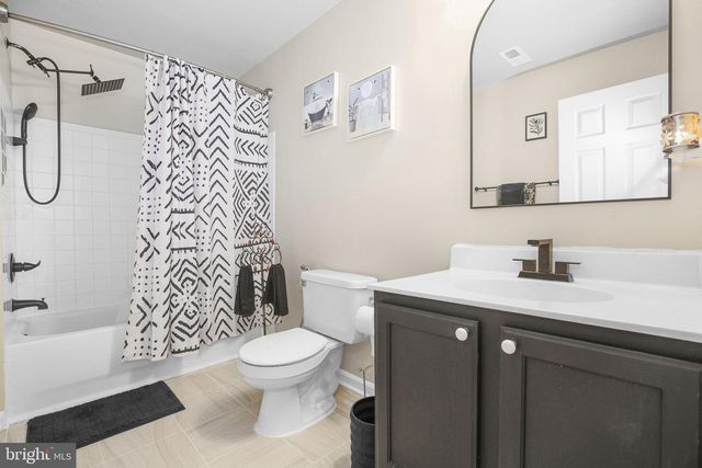 6 KIP CT, Stafford, VA 22554