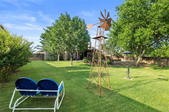 116 Water Garden Drive, Waxahachie, TX 75165