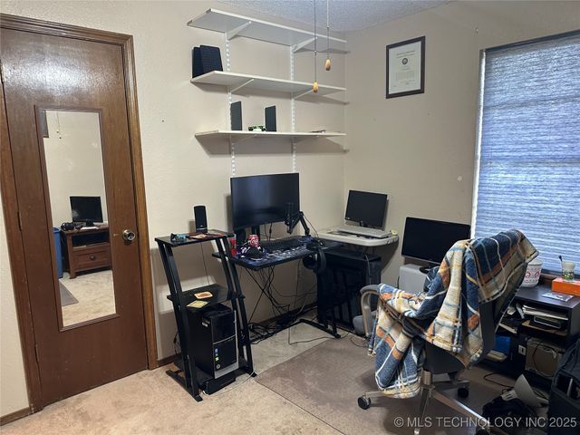 1707 Beaver, Muskogee, OK 74403