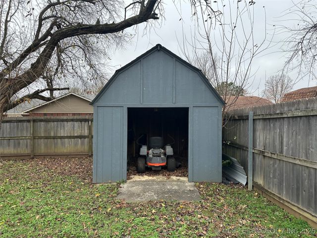 1707 Beaver, Muskogee, OK 74403