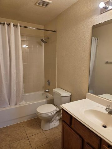 11805 Princess Garden Way, Houston, TX 77047