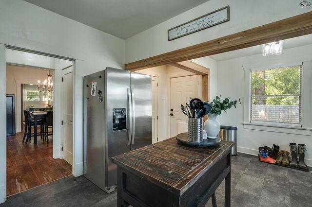 1113 TAYLOR STREET, Wichita Falls, TX 76309