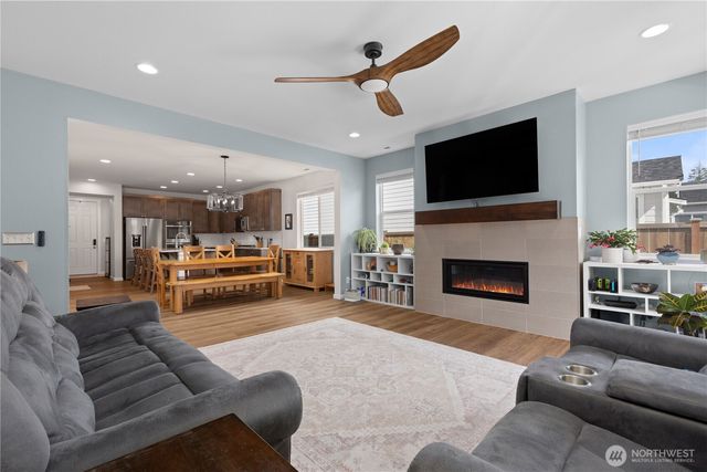 17723 127th Avenue Ct E, Puyallup, WA 98374