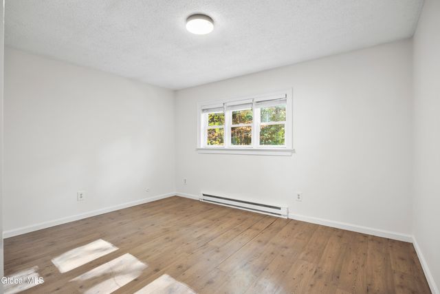 40 Pheasant Court, Saratoga Springs, NY 12866